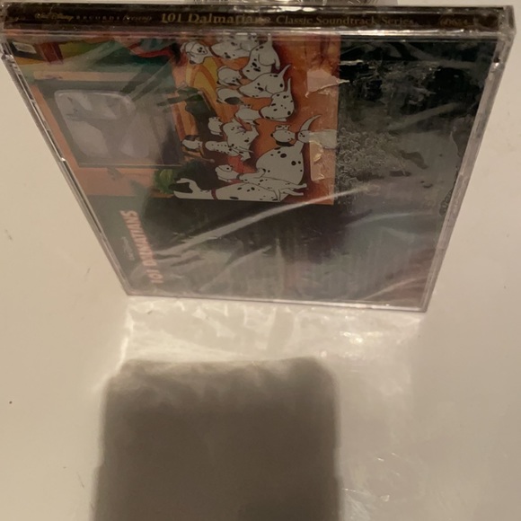 Walt Disney’s 101 dalmatians classic soundtrack series audio cd brand new sealed - Picture 3 of 4